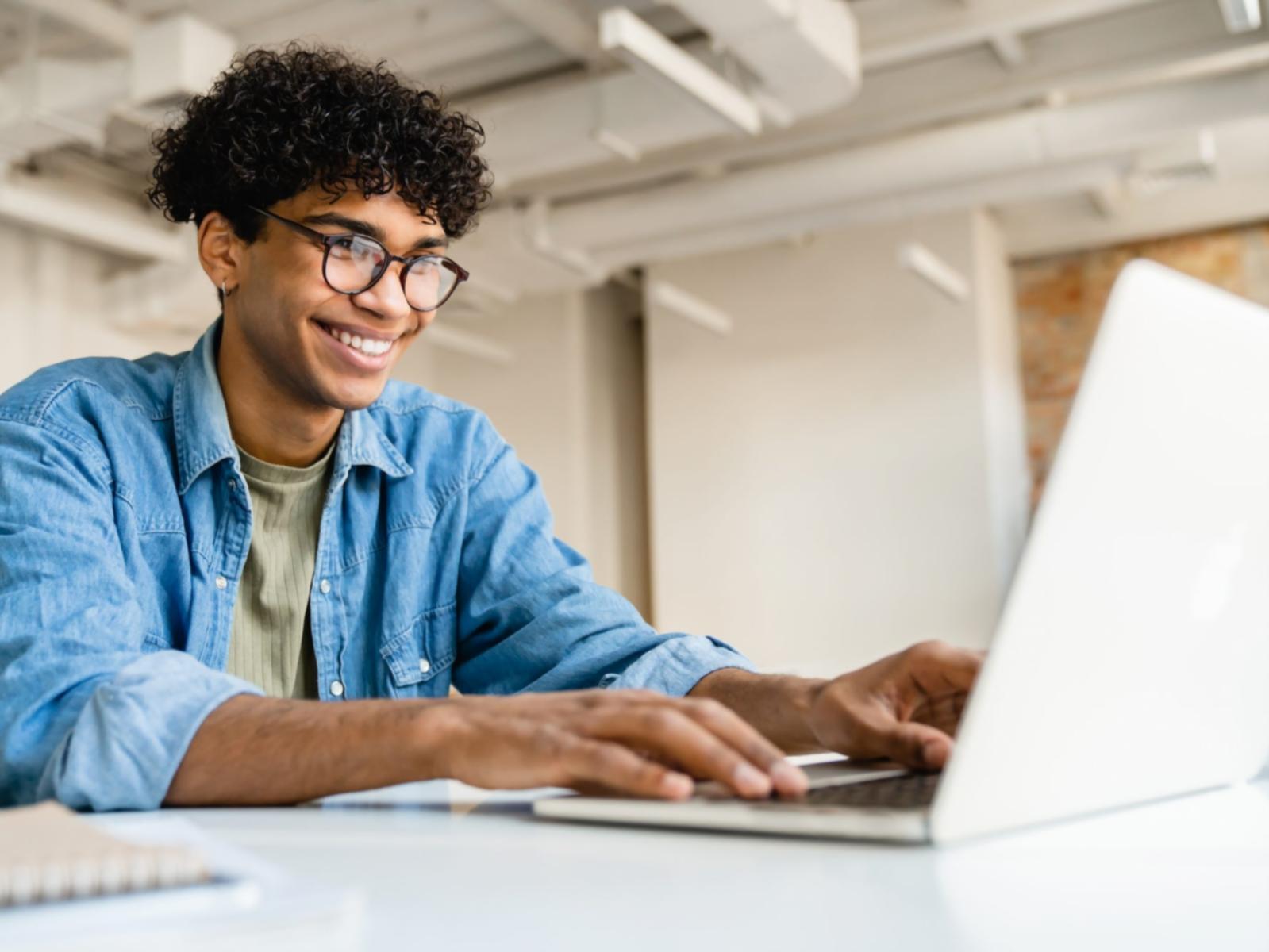 Περιβάλλον εκπαίδευσης και υποστήριξης για συμμετέχοντες